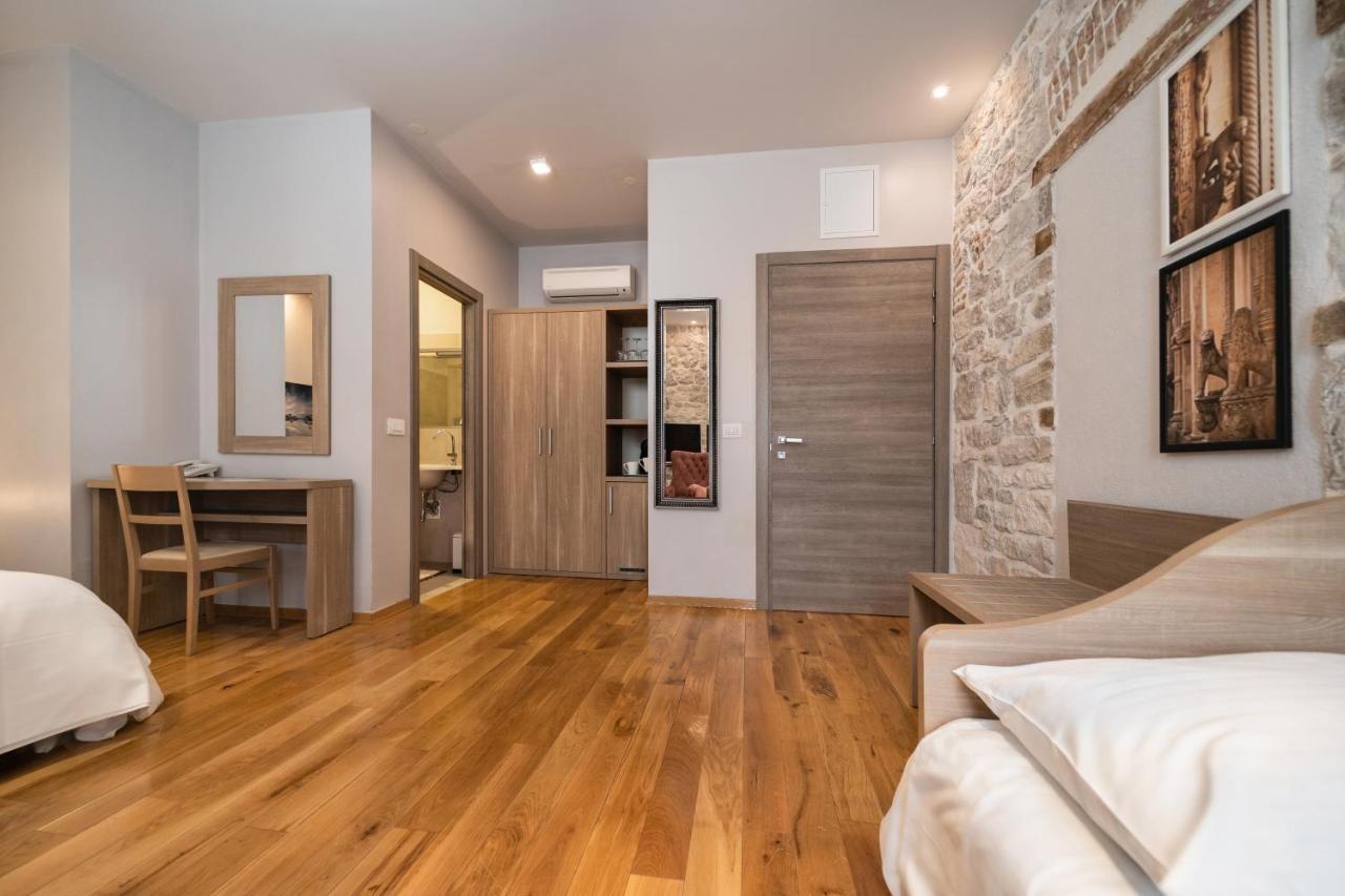 Tifani Luxury Rooms 2 Сплит Екстериор снимка