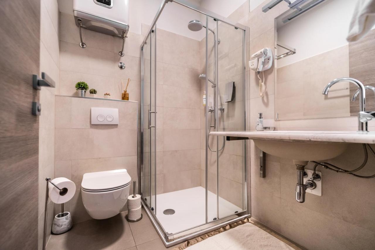 Tifani Luxury Rooms 2 Сплит Екстериор снимка