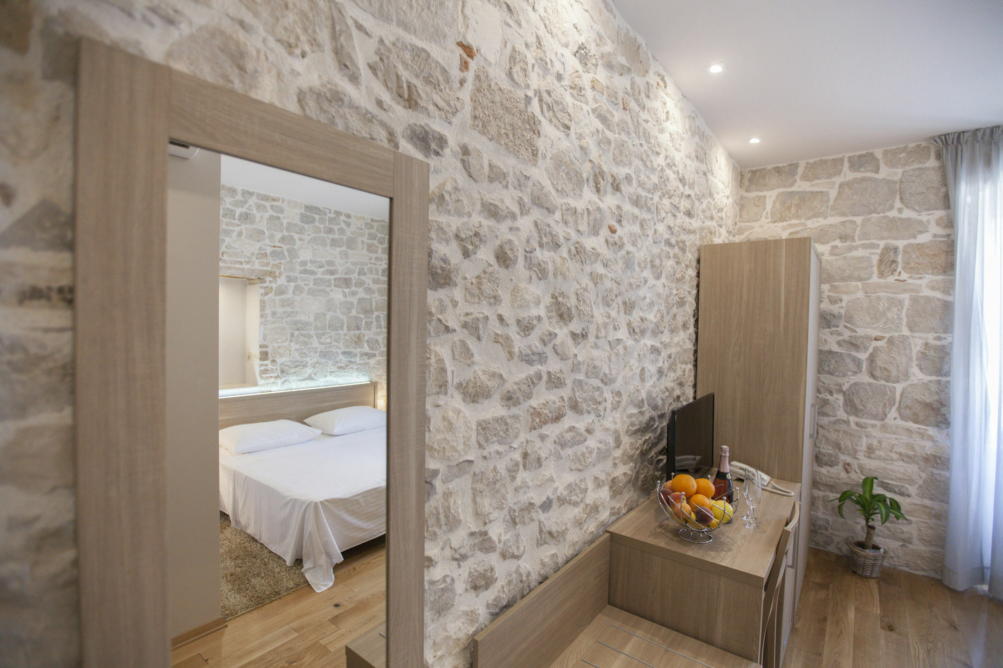 Tifani Luxury Rooms 2 Сплит Екстериор снимка